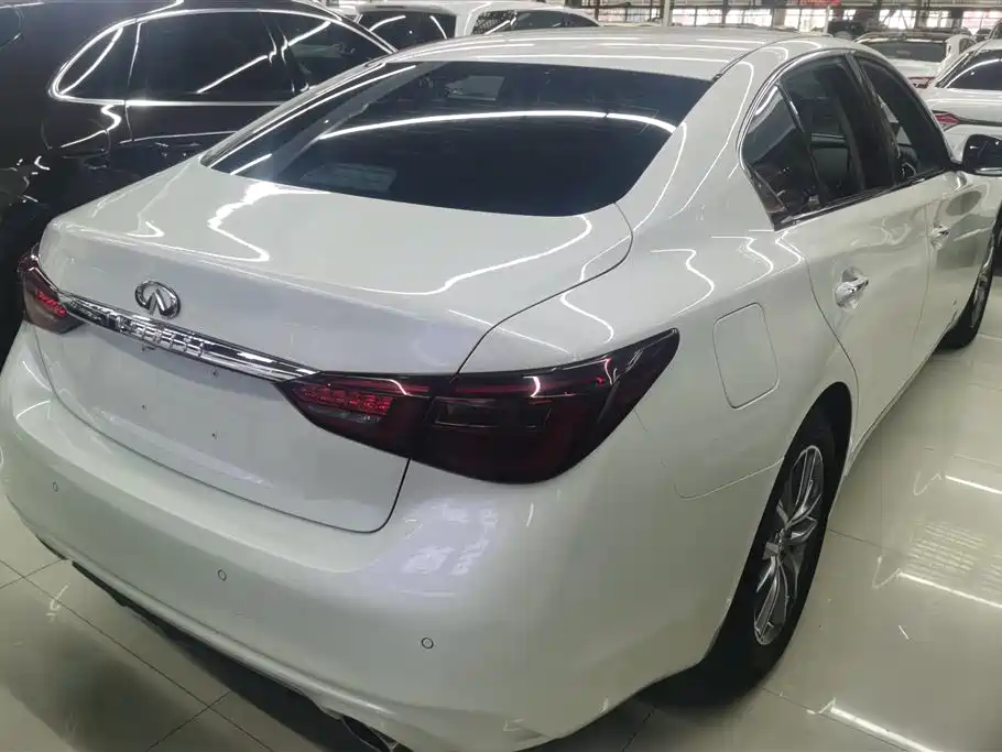 Infiniti Q50 L 2.0 T Progressive Enjoyment CN-VI