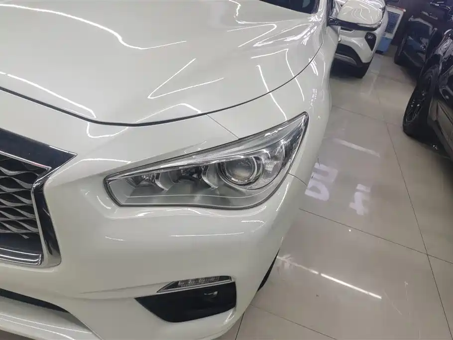 Infiniti Q50 L 2.0 T Progressive Enjoyment CN-VI