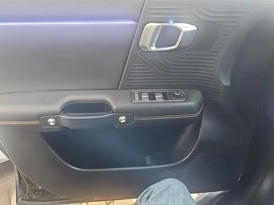 BAIC BJ30 1.5 T Magic Core Electric Drive Advanced