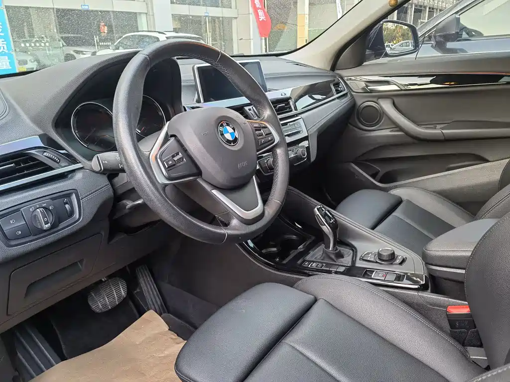 BMW X2 (Import) sDrive20 i M Offroad Package CN-VI