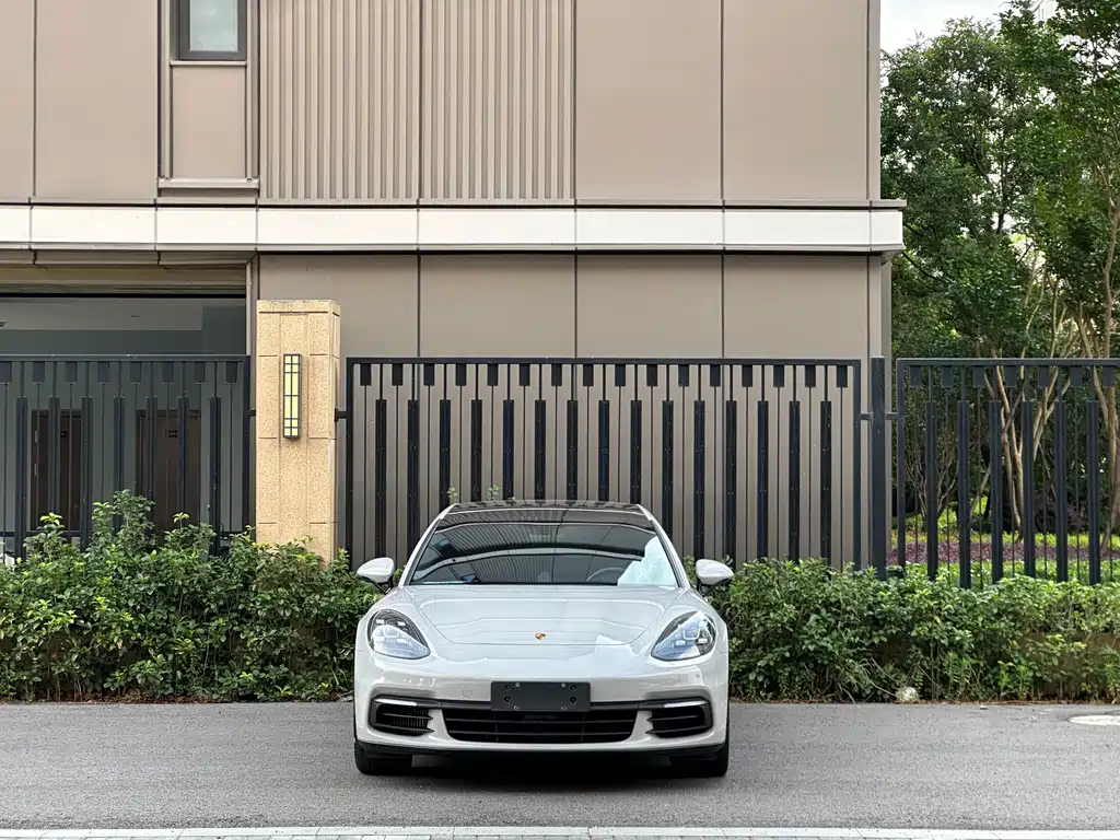 Panamera NEV Panamera 4 E-Hybrid Sport Turism