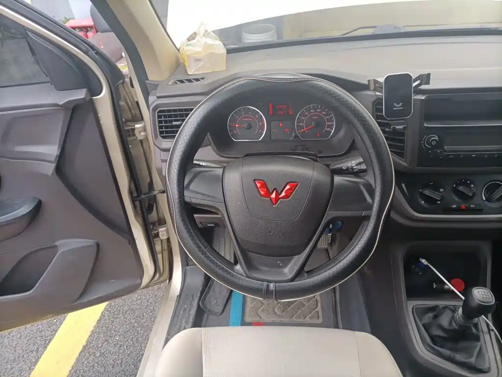 Wuling Hongguang V 1.5 L Power Take Electric Assist LAR