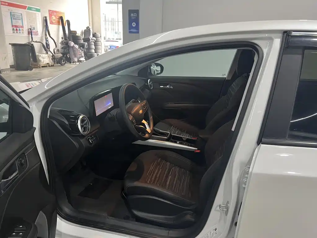 Monza 1.5 L DCT Pleasure