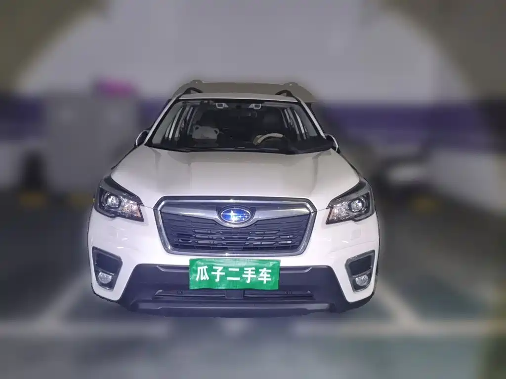 Forester 2.0 i Luxury EyeSight