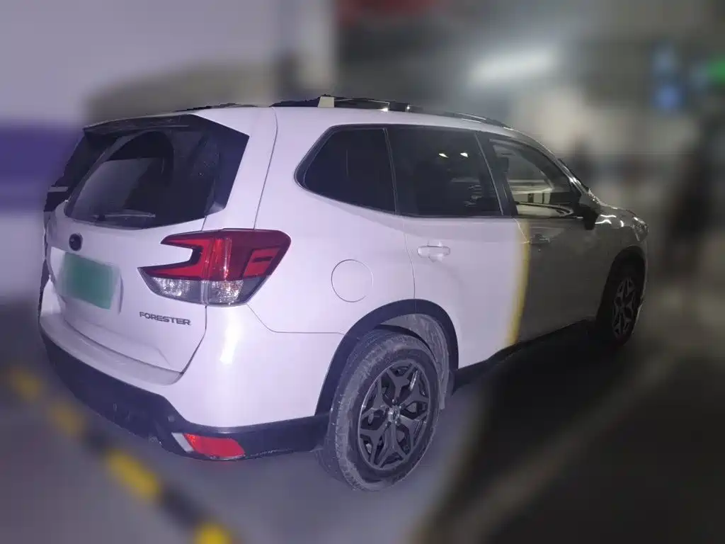 Forester 2.0 i Luxury EyeSight