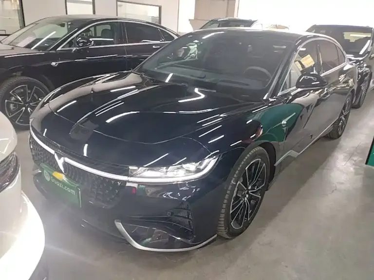 Voyah Zhuiguang PHEV 4 WD Ultra Long Range Flagship