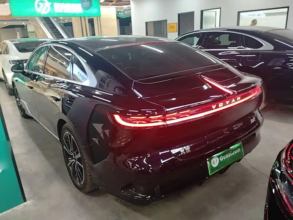 Voyah Zhuiguang PHEV 4 WD Ultra Long Range Flagship