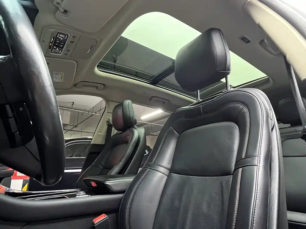 Aviator 3.0 T V6 4 WD Premium