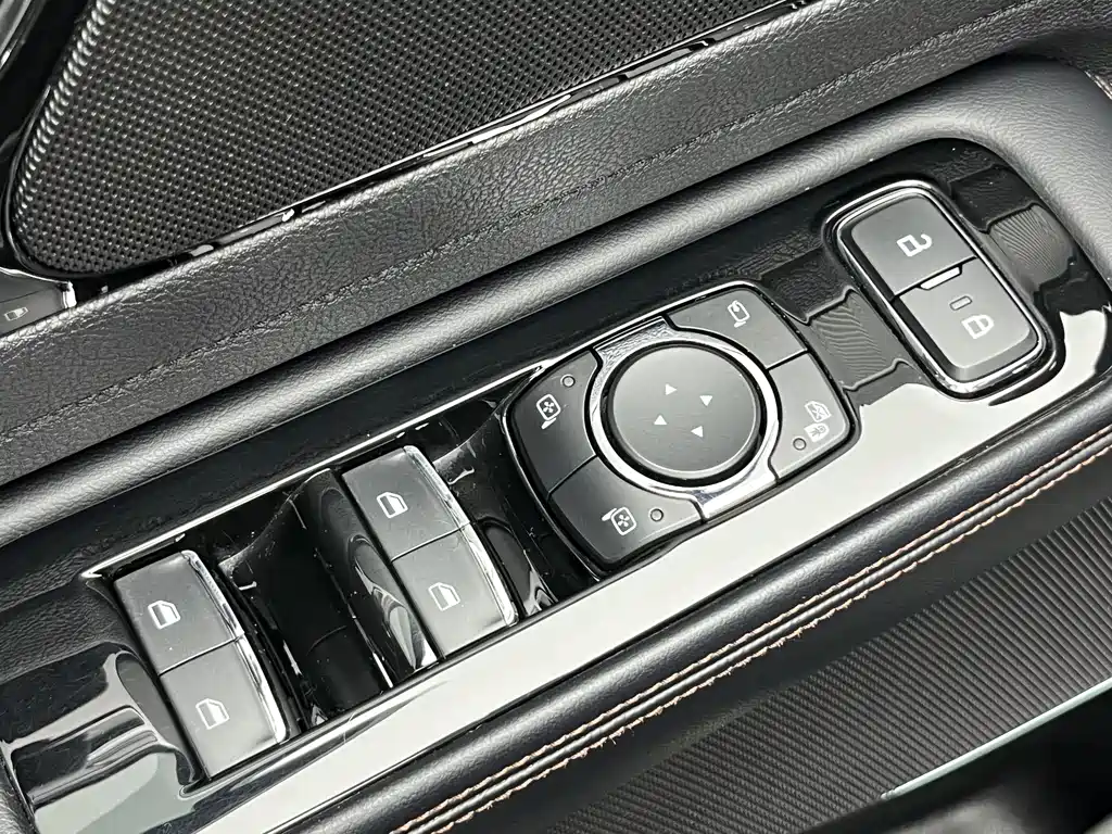 Aviator 3.0 T V6 4 WD Premium