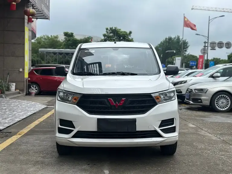 Wuling Hongguang Facelift 1.5 L S Basic Electric Assist LAR