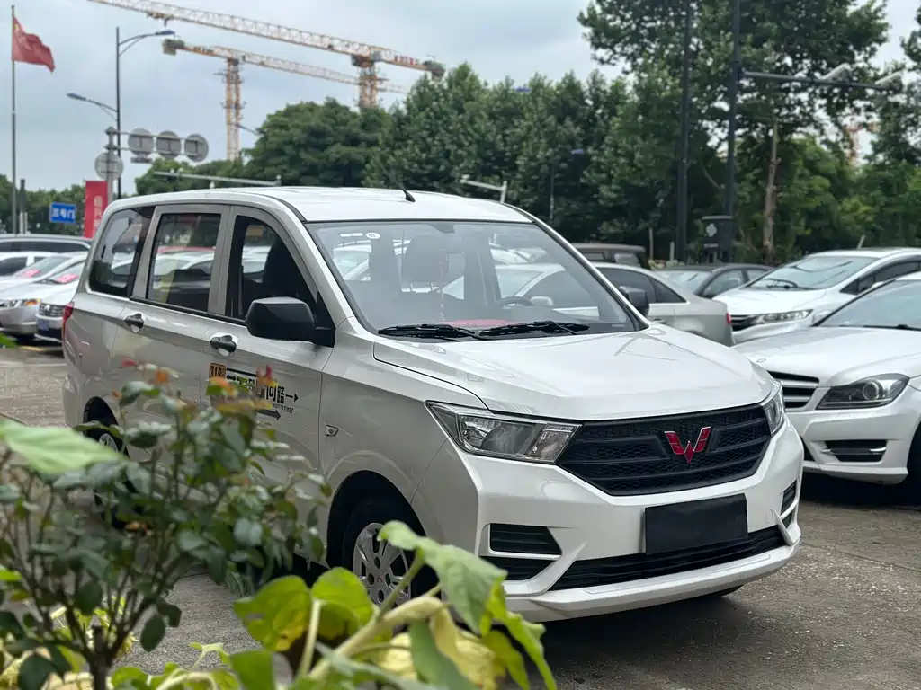 Wuling Hongguang Facelift 1.5 L S Basic Electric Assist LAR