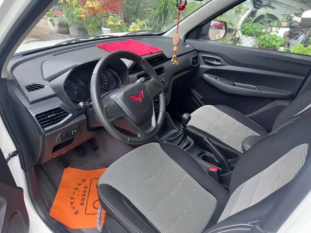 Wuling Hongguang Facelift 1.5 L S Basic Electric Assist LAR