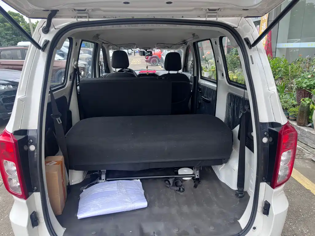Wuling Hongguang Facelift 1.5 L S Basic Electric Assist LAR