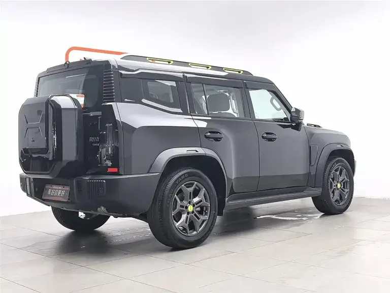 Jetour Traveller 2.0 T 4 WD Cross PRO Entertainment