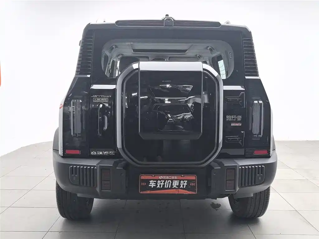 Jetour Traveller 2.0 T 4 WD Cross PRO Entertainment