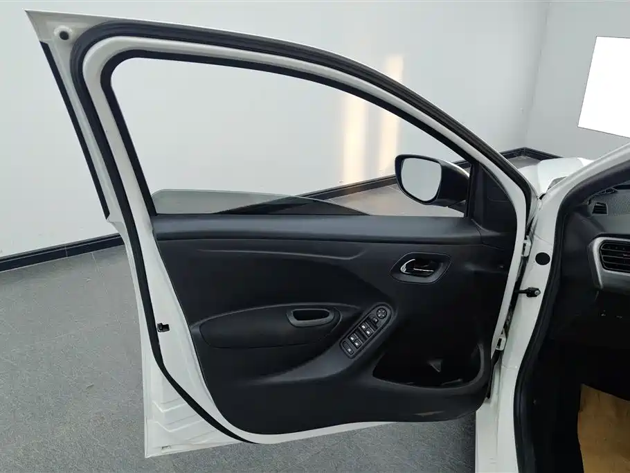 Elysee 1.6 L Auto Fashion