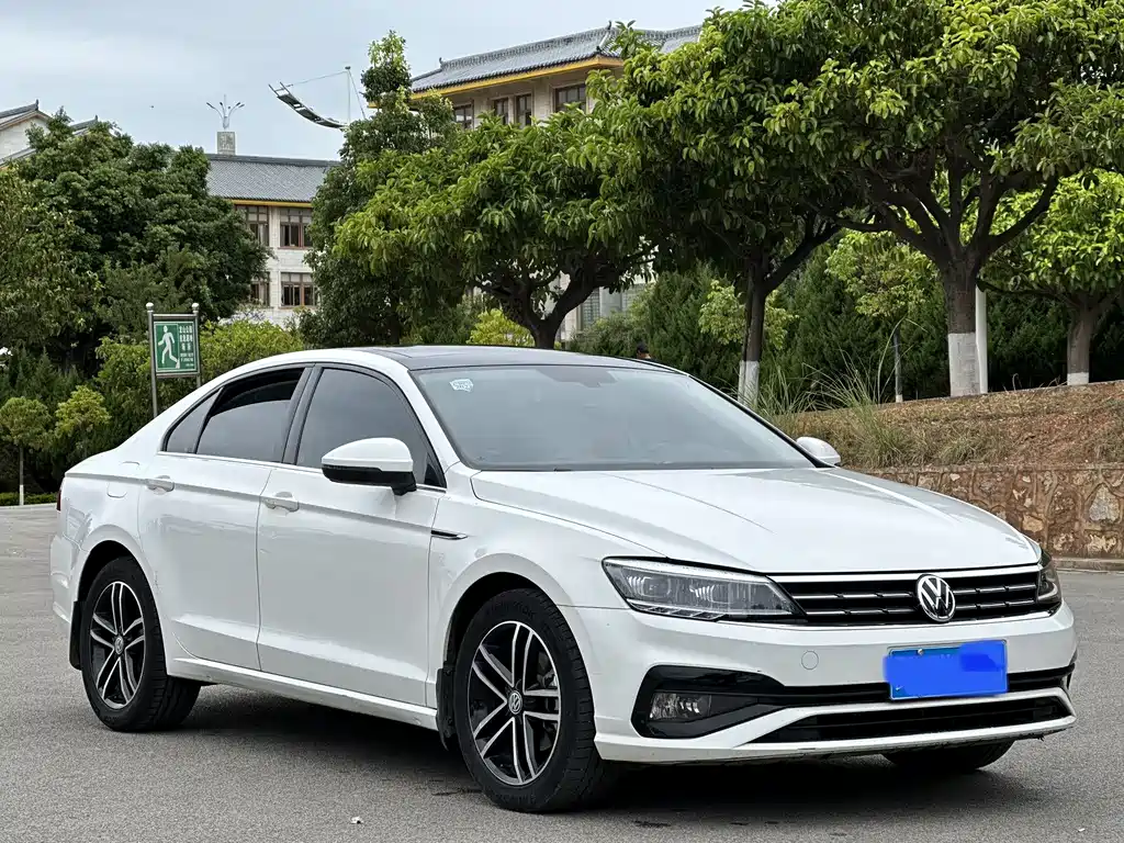 Lamando 280 TSI DSG Comfort
