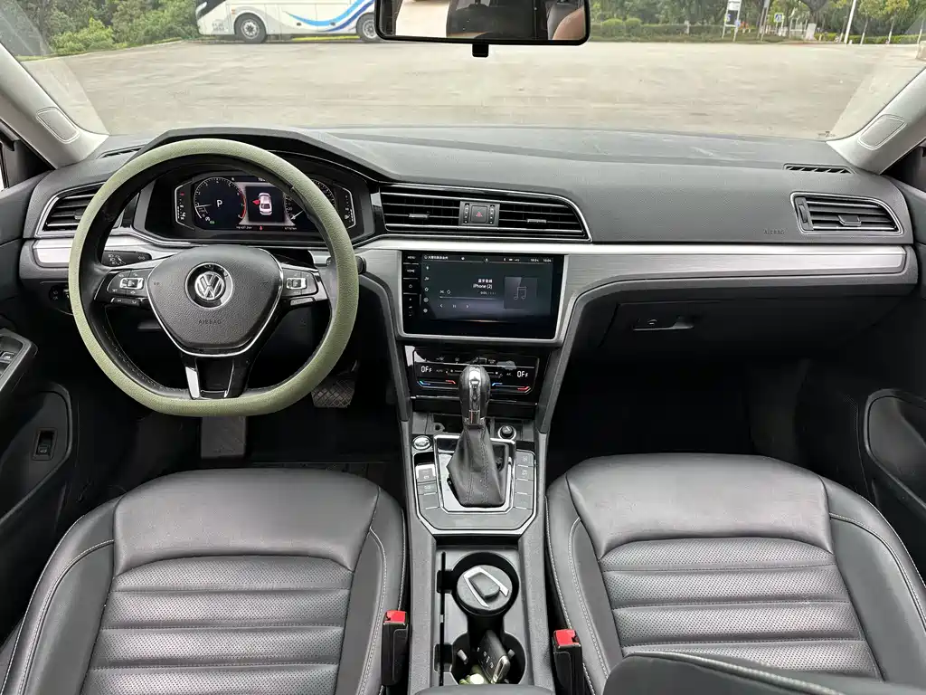 Lamando 280 TSI DSG Comfort