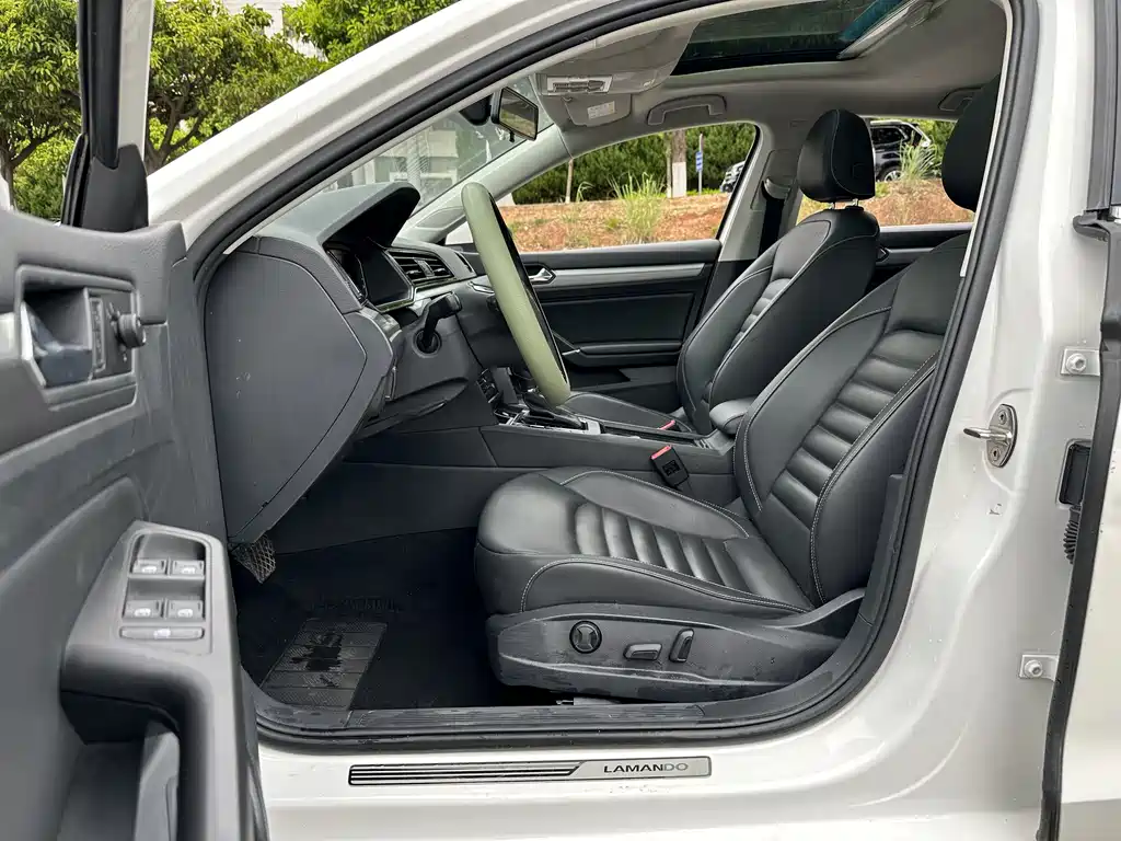 Lamando 280 TSI DSG Comfort