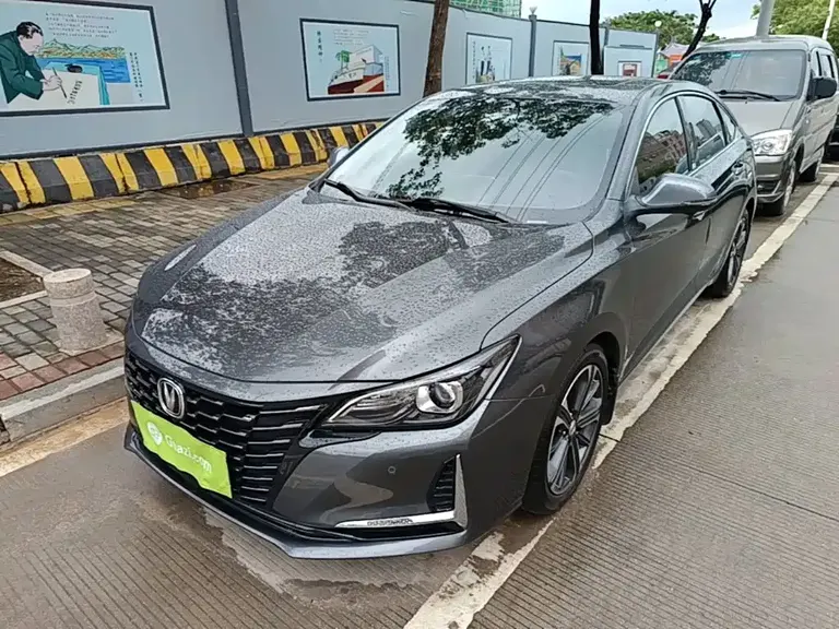 Changan Ruicheng CC Blue Whale 1.5 T DCT Luxury