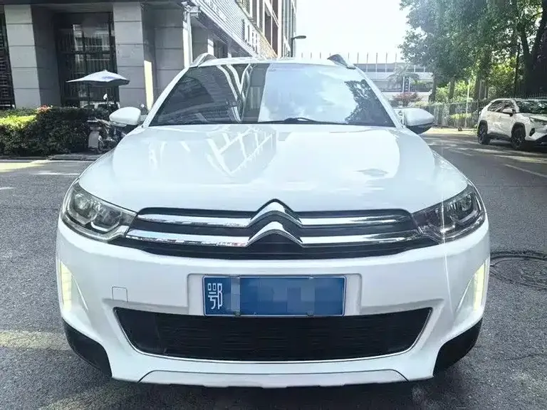 Citroën C3-XR 雪铁龙C3-XR 2017款 1.6 L 自动时尚型
