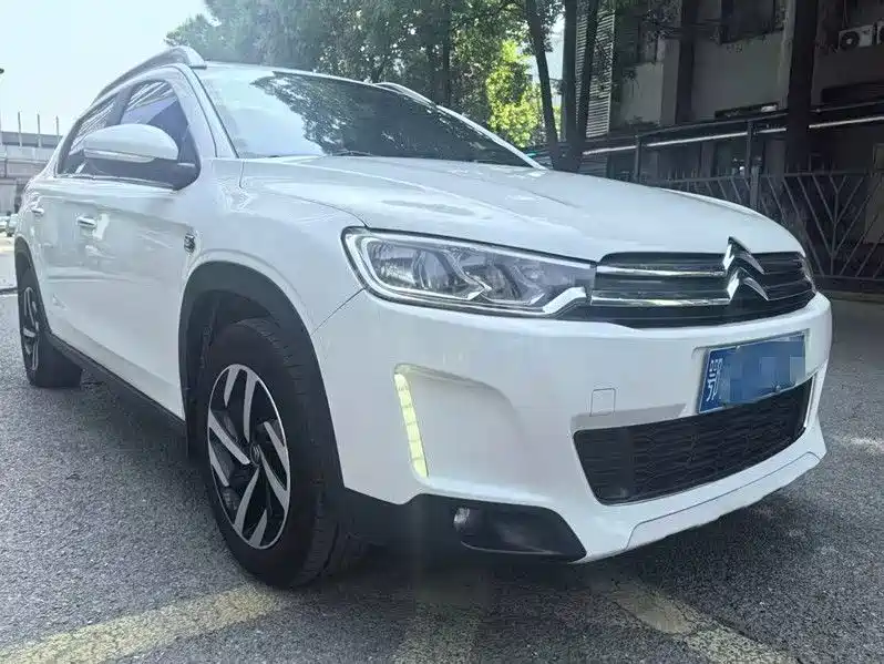 Citroën C3-XR 雪铁龙C3-XR 2017款 1.6 L 自动时尚型
