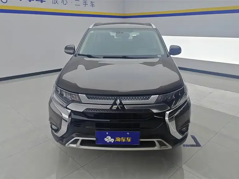 Mitsubishi Outlander 2.4 L 4 WD Enjoyment 5-seat CN-VI