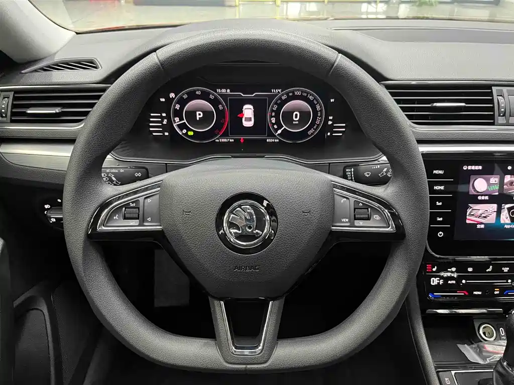 Superb TSI280 DSG Premium
