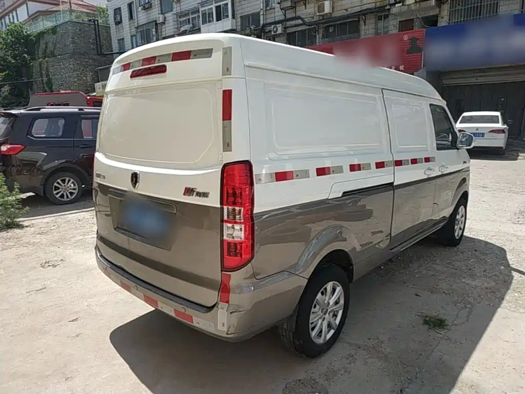 New Haishi X30 L 新海狮X30 L 2024款 财富版 厢货 2/5座 前置空调