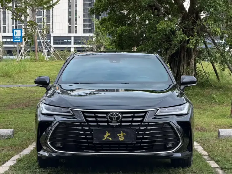 Toyota Avalon 2.0 L XLE Premium