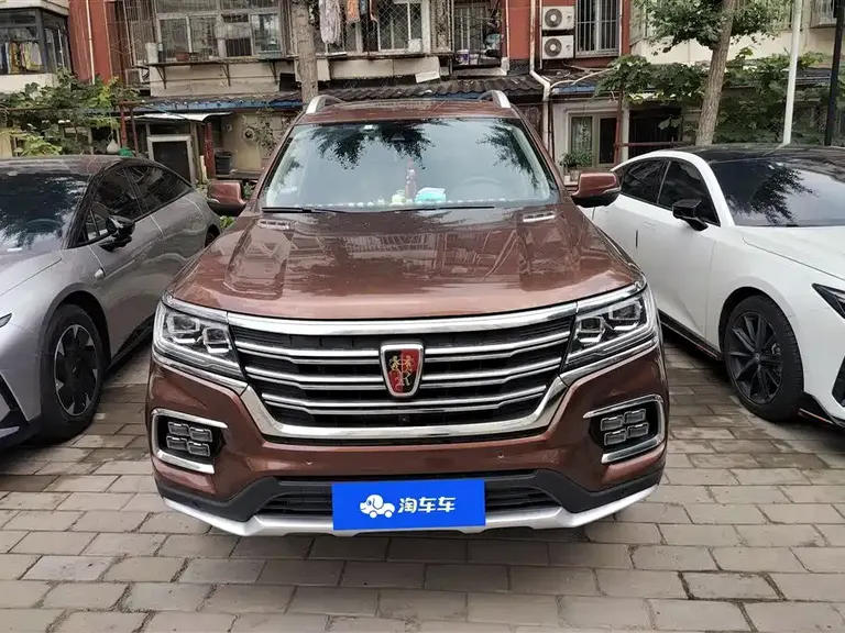 Roewe RX8 30 T Connected 4 WD Supreme