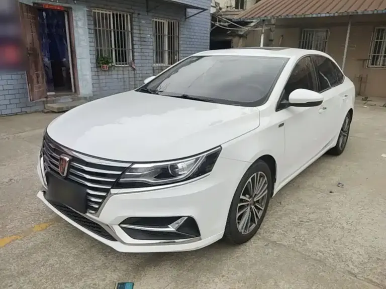 Roewe i6 Classic PLUS 1.6 L CVT 4 G Connected Glory Flagship
