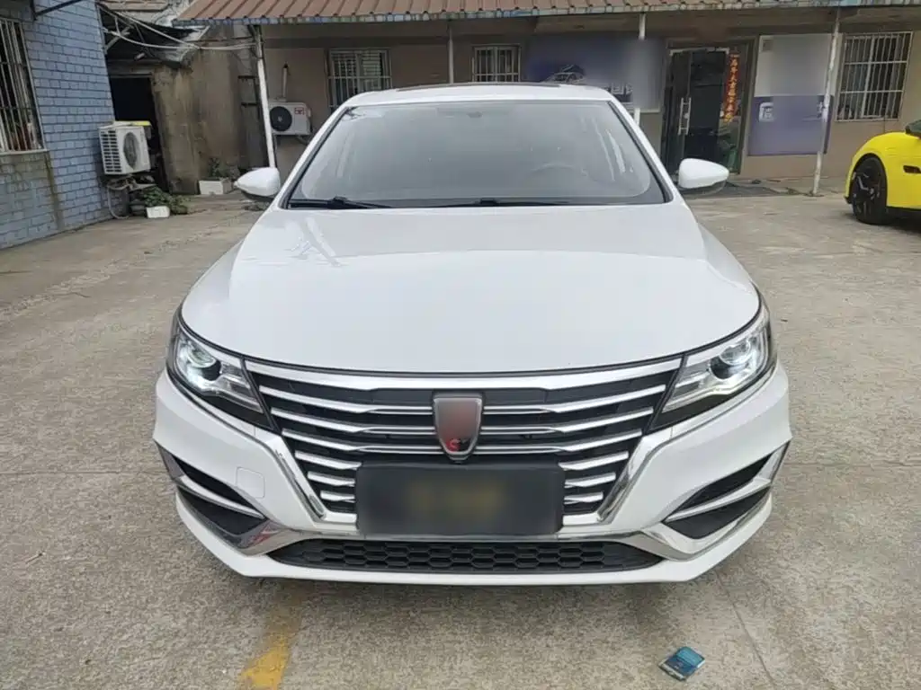 Roewe i6 Classic PLUS 1.6 L CVT 4 G Connected Glory Flagship