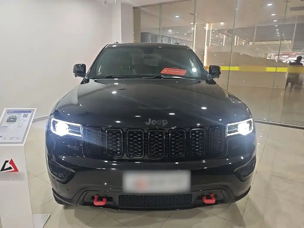 Grand Cherokee (Import) 3.0 L Elite Navigation