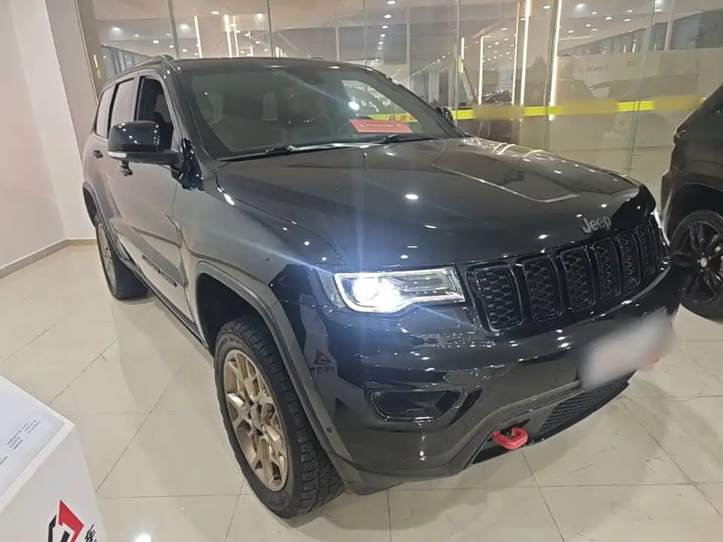 Grand Cherokee (Import) 3.0 L Elite Navigation