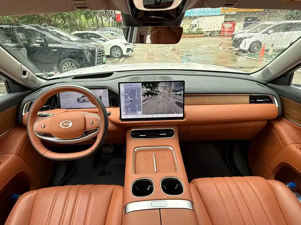 Trumpchi Xiangwang S9 Qiankun UItra 6-seat