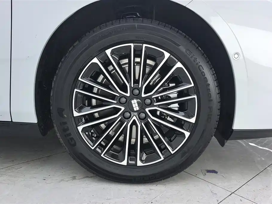 Galaxy Xingyao 8 130 km EM-i Premium