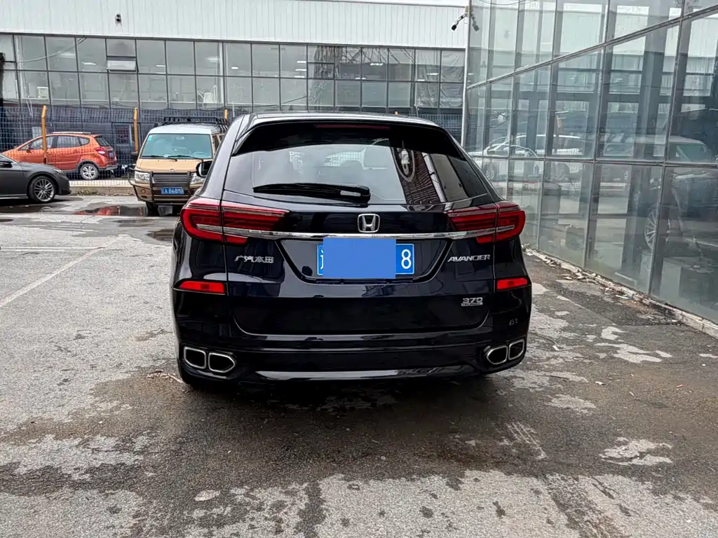 Avancier 370 TURBO 2 WD Luxury
