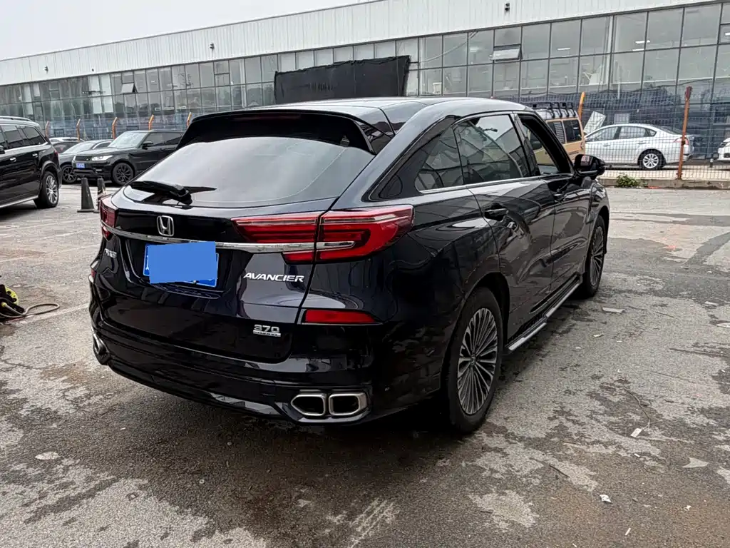 Avancier 370 TURBO 2 WD Luxury