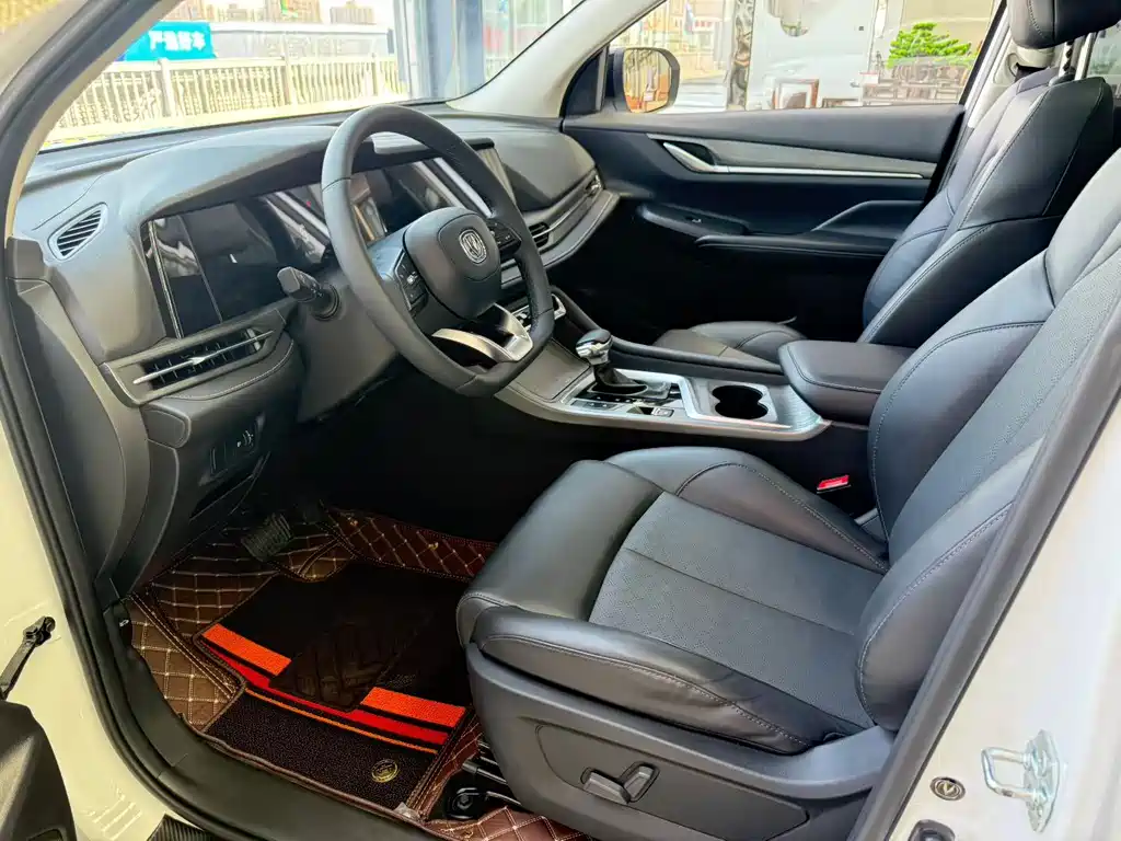 Changan CS55 PLUS Blue Whale 1.5 T DCT Distinguished