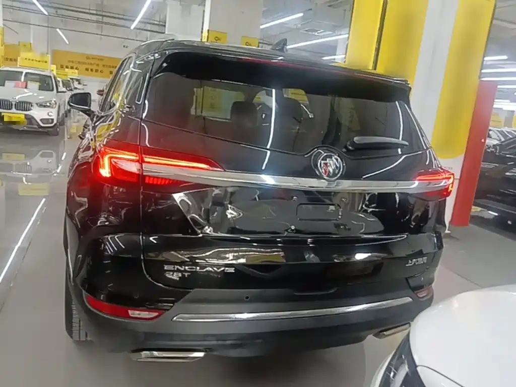 Enclave 28 T 2 WD Battle Flag