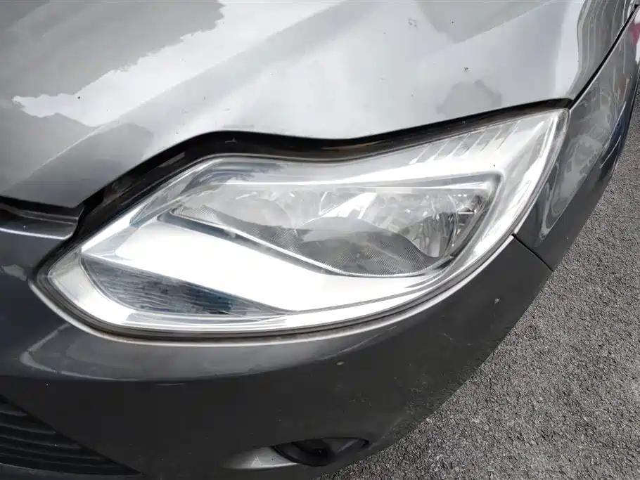 Focus Sedan 1.6 L Auto Comfort