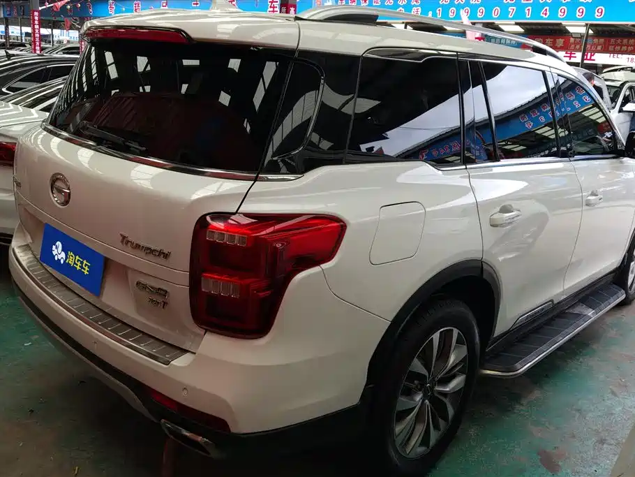 GAC Trumpchi GS8 320 T 2 WD Luxury Connected (7-seat)