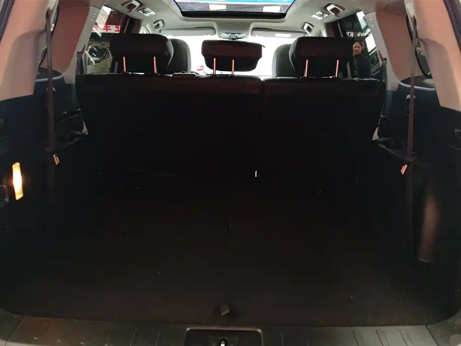 GAC Trumpchi GS8 320 T 2 WD Luxury Connected (7-seat)
