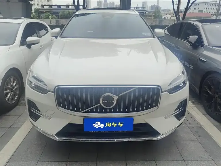 Volvo XC60 B5 4 WD Smart Vision Luxury