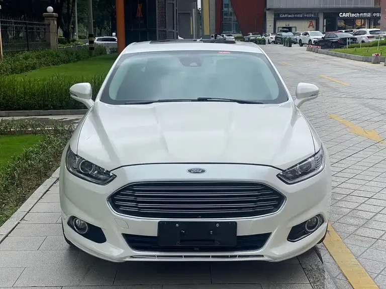 Ford Mondeo 2.0 L GTDi200 Fashion