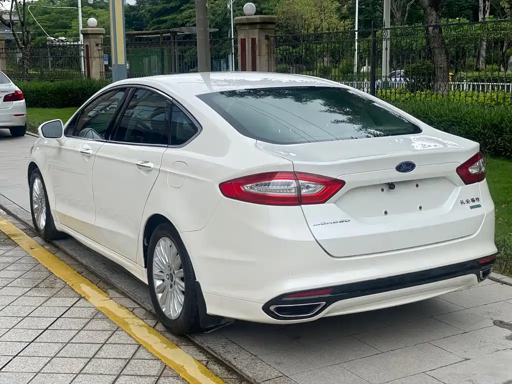 Mondeo 2.0 L GTDi200 Fashion