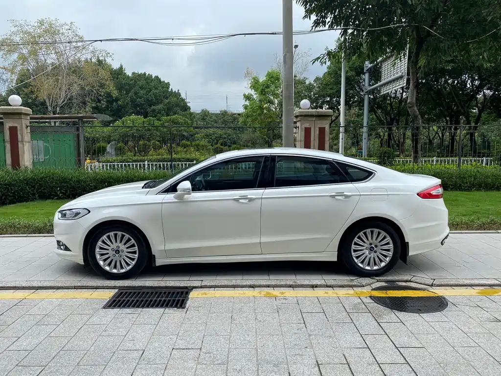 Mondeo 2.0 L GTDi200 Fashion