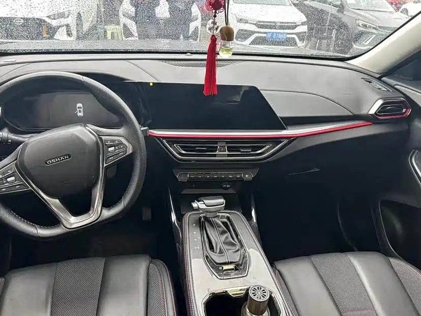 Changan Oshan X5 1.5 T DCT Distinguished