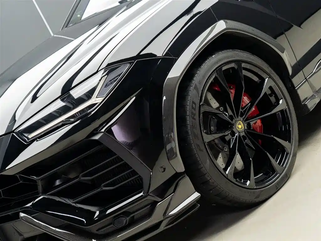Urus 4.0 T V8